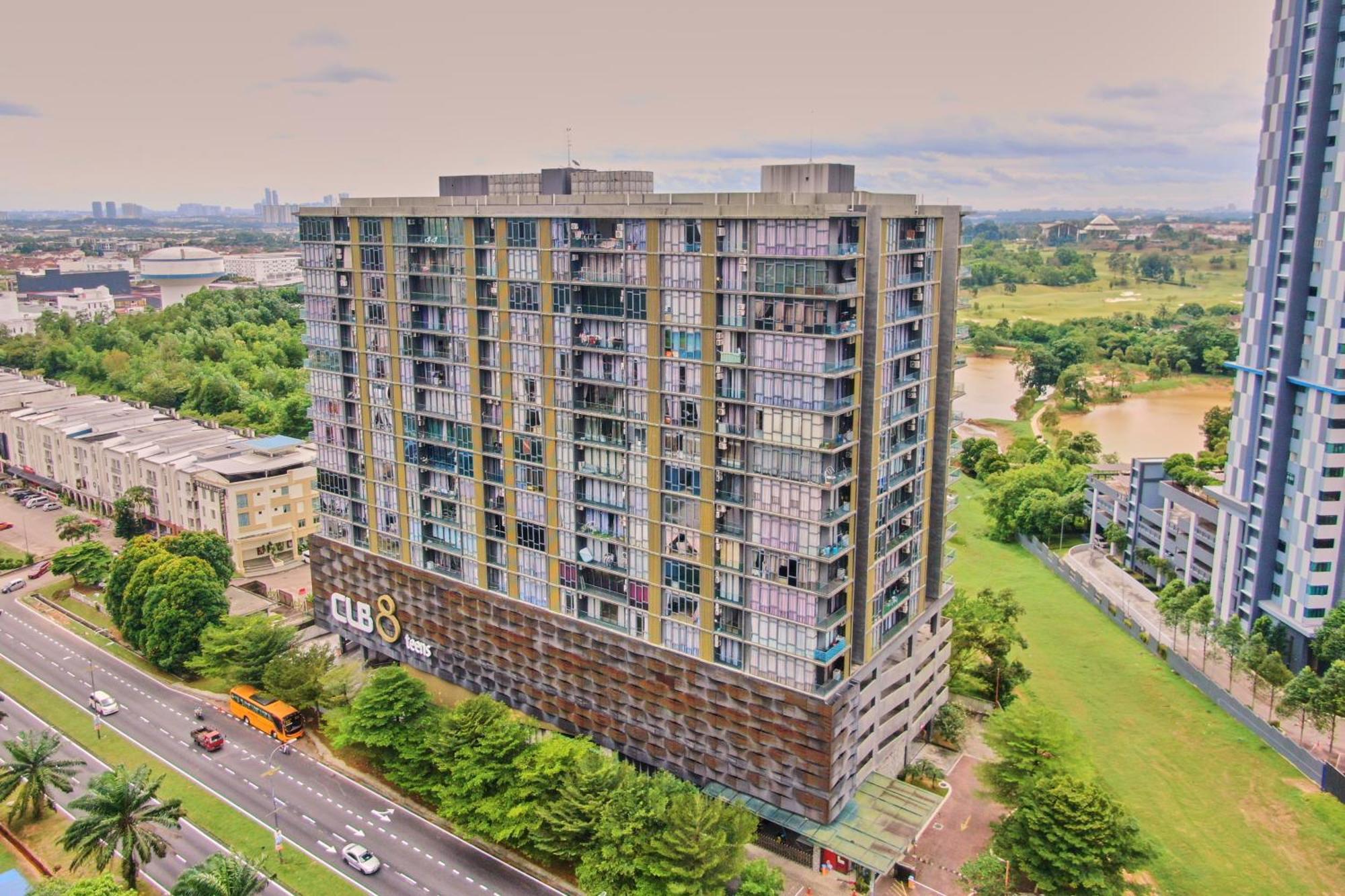 Mount Austin Hawkelai Apartemen